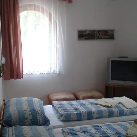 In Kaptalanfured شقة